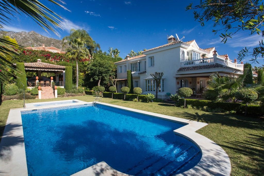 6 Schlafzimmer, 6 Badezimmer Villa Zum Verkauf in Sierra Blanca, Marbella Golden Mile