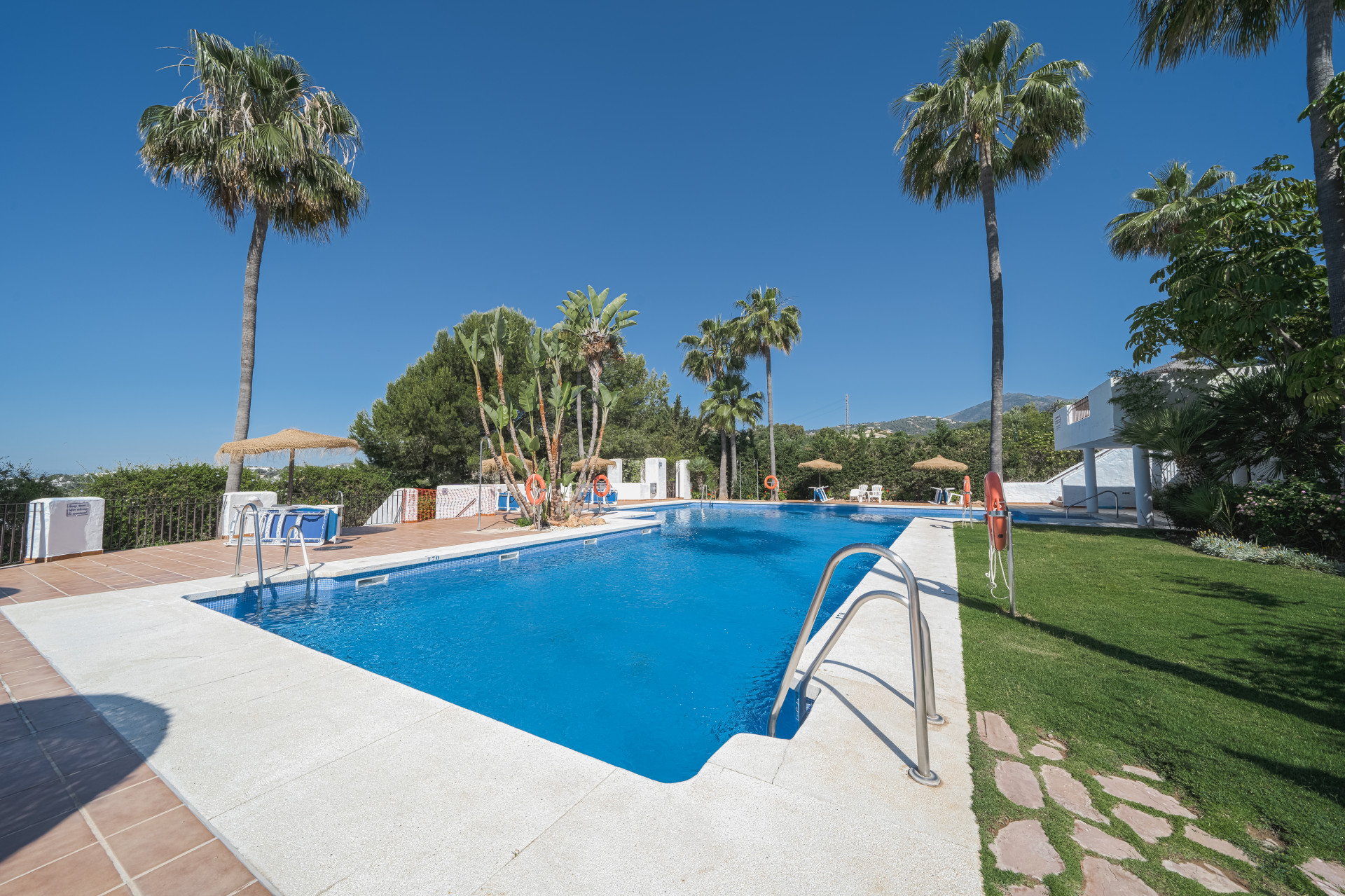 2 Спальня, 2 Ванная Апартамент Продается в La Quinta Village, Nueva Andalucia, Marbella