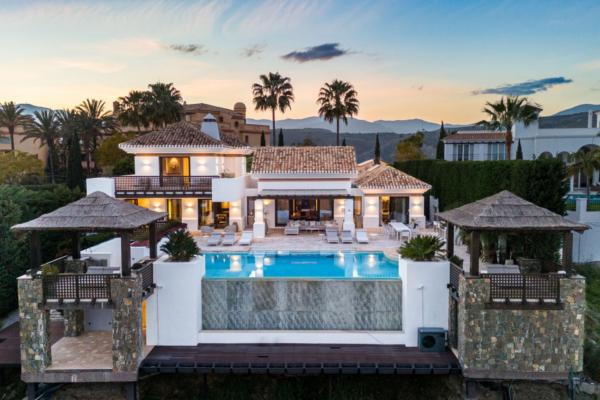 Luxury Villa with Private Pool and Stunning Views in Los Flamingos, Benahavis